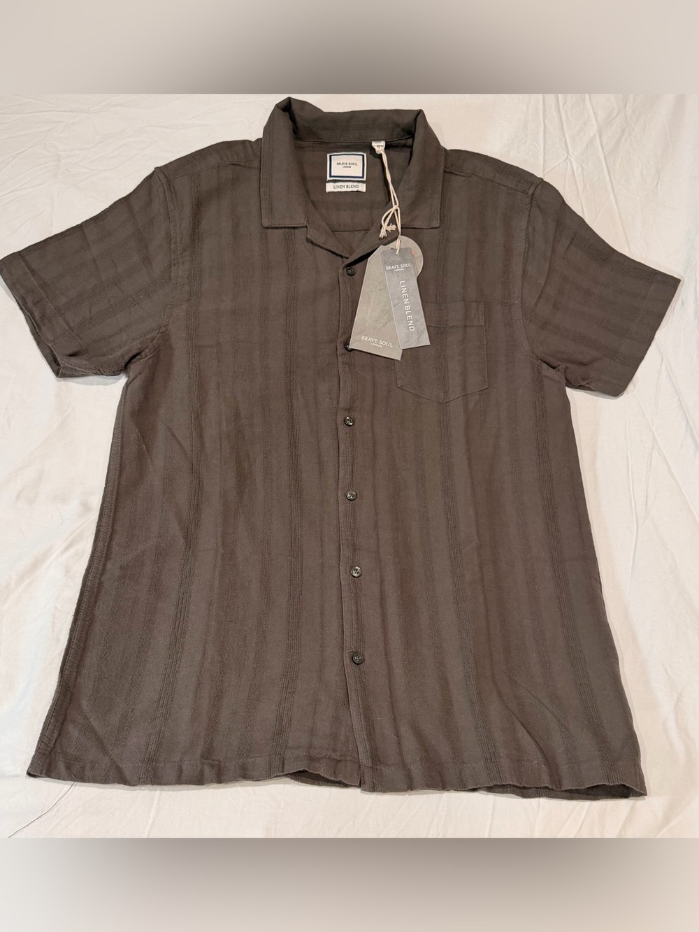 Brave Soul Men's Short-Sleeve Button-Up Shirt in Dark Brown